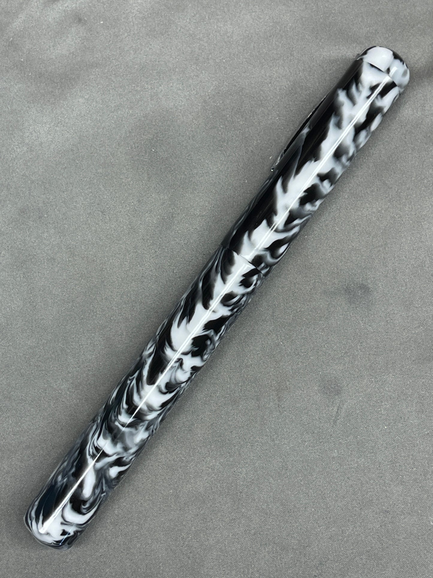 Z - Penguin’s Tuxedo Pen with clip