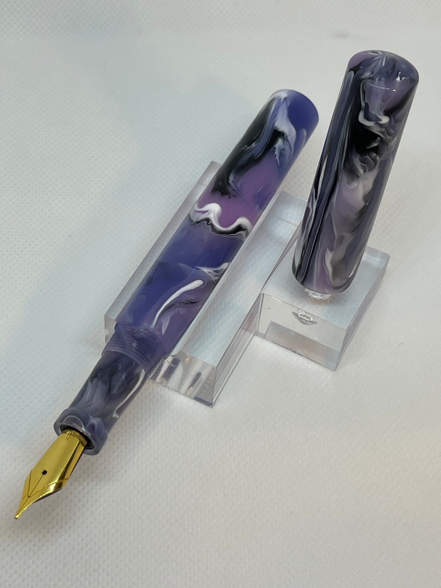 Betta Fight Fountain Pen