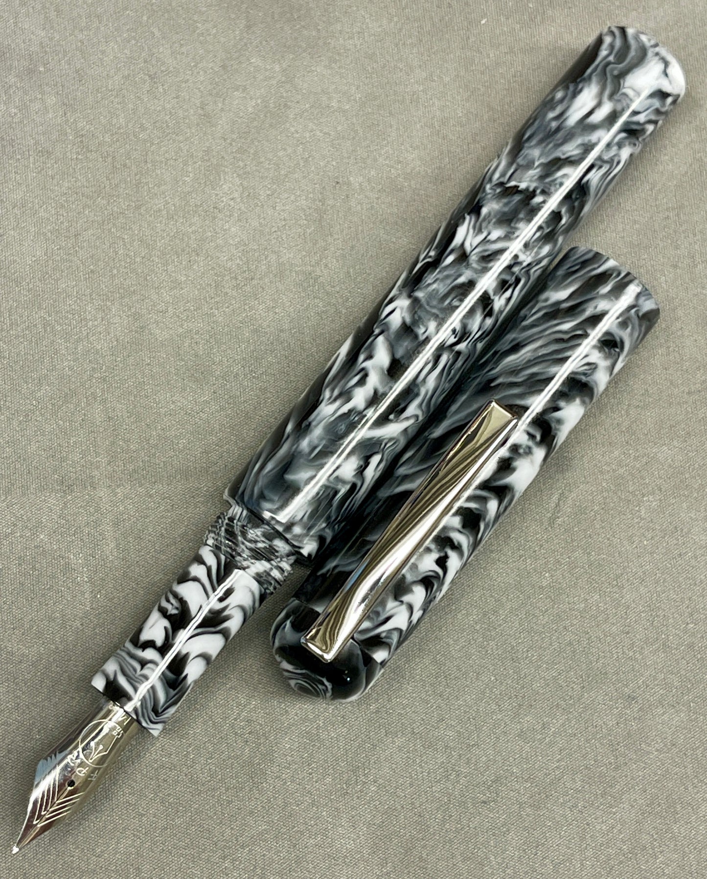 Z - Penguin’s Tuxedo Pen with clip