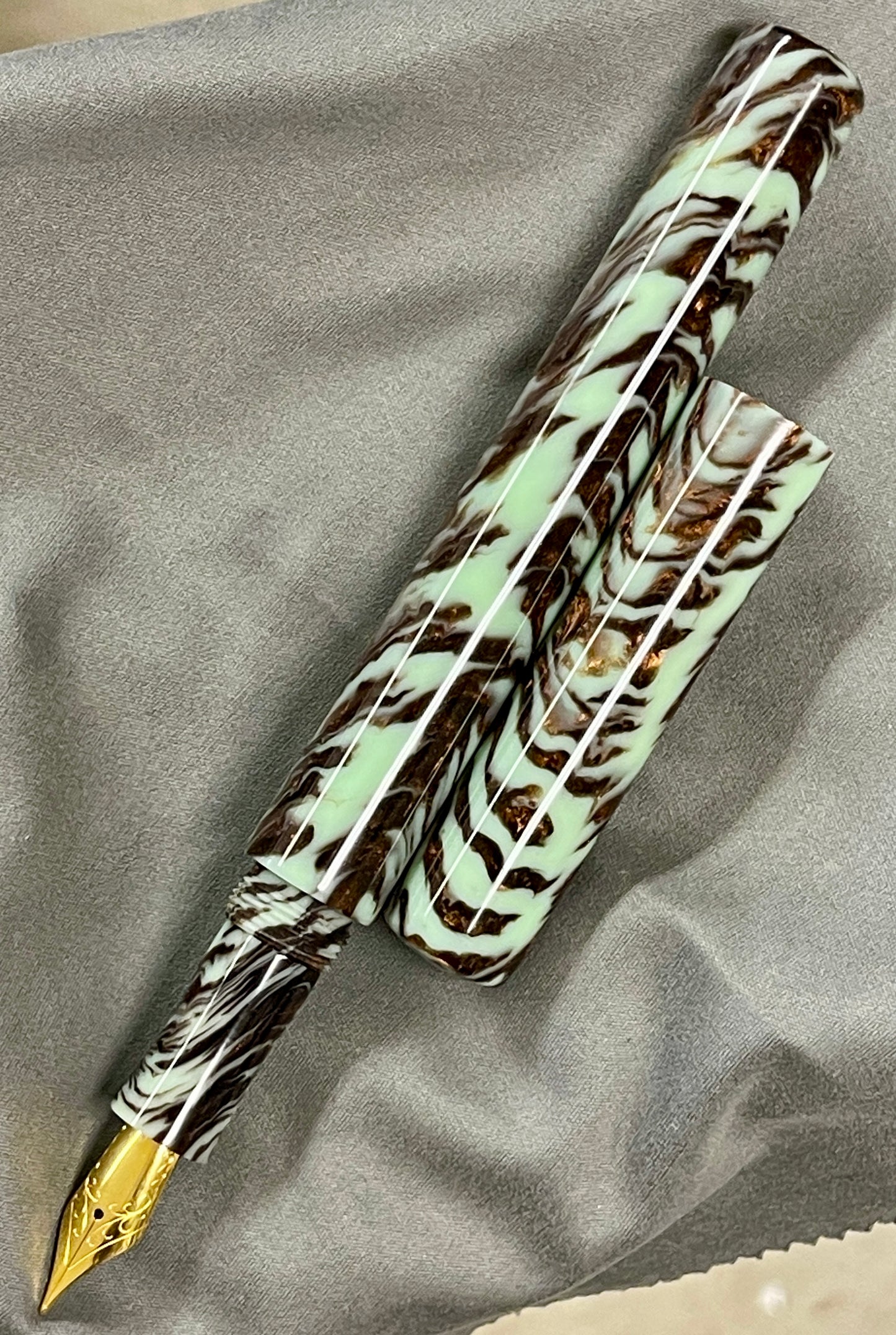 Z - Tiger Mint Pen