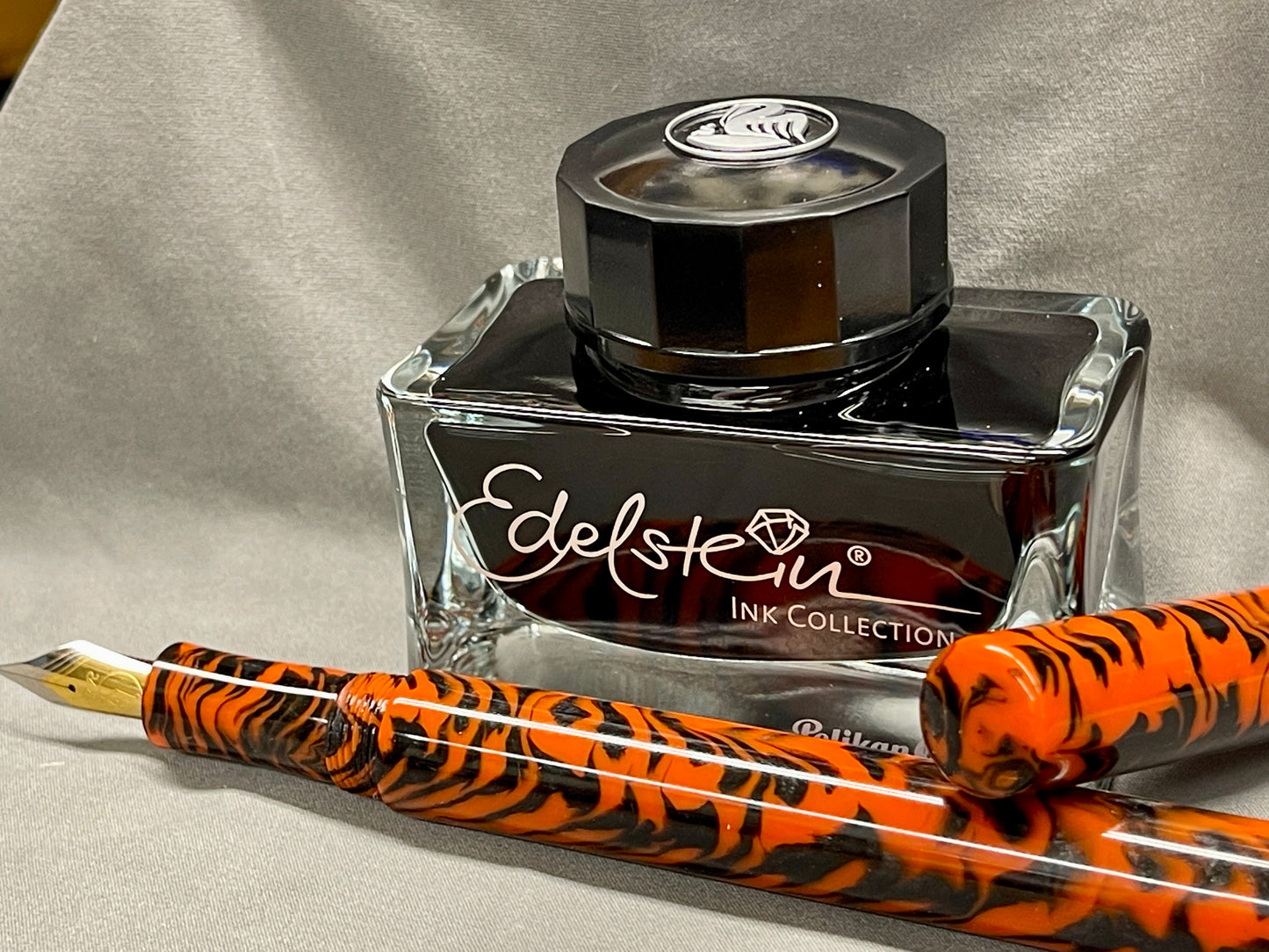 Z - Tiger Pen
