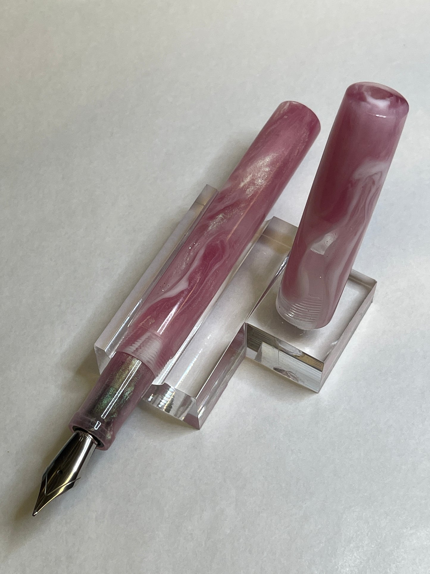 Z - Ghost Pink Fountain Pen