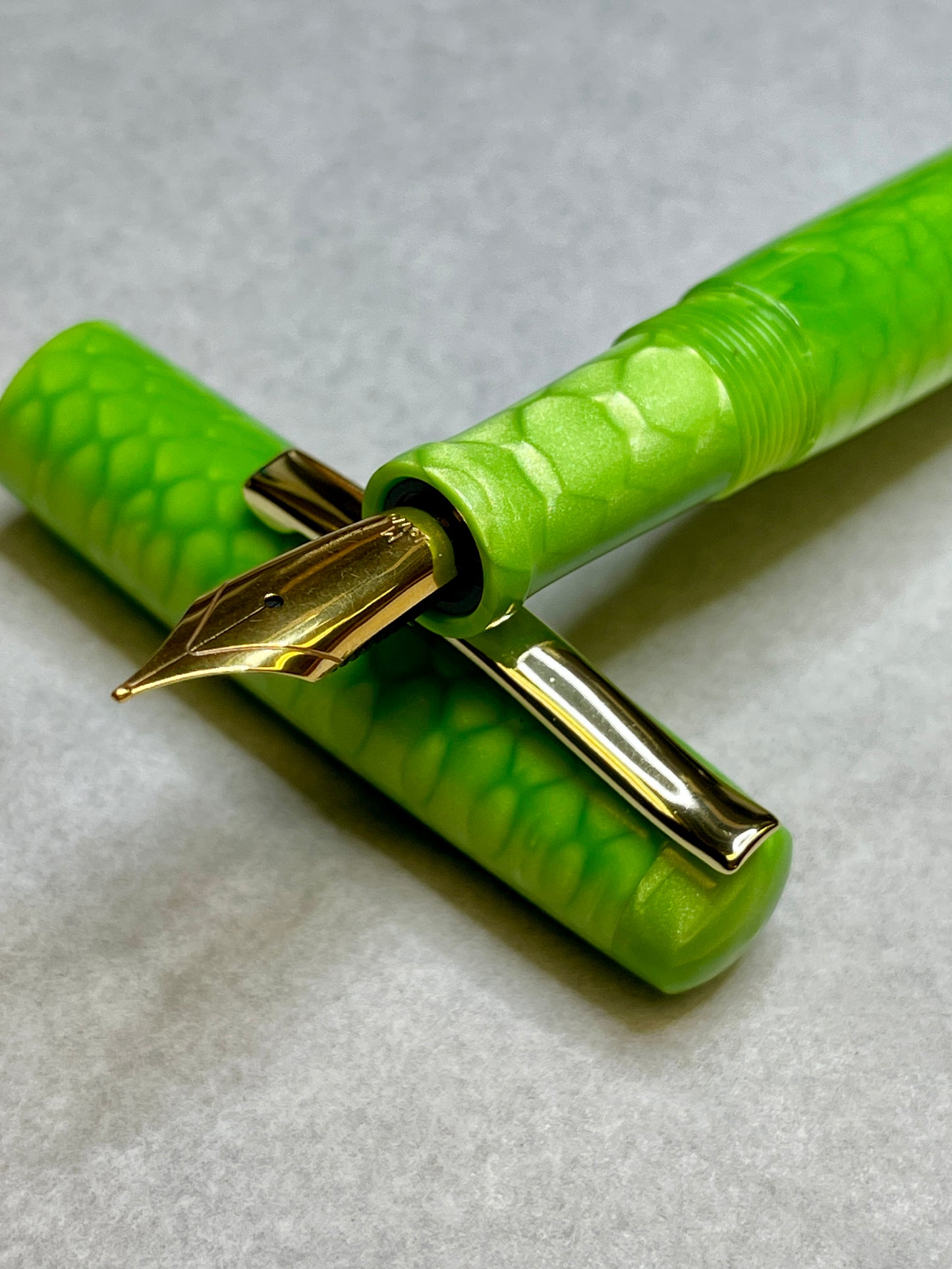 Juma Mamba Green Fountain Pen (Melanie)