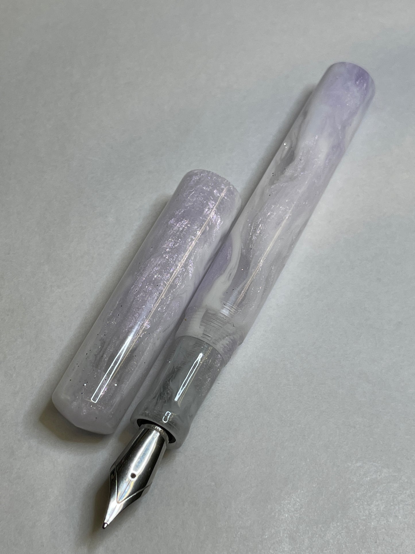 Ghost Lilac Fountain Pen