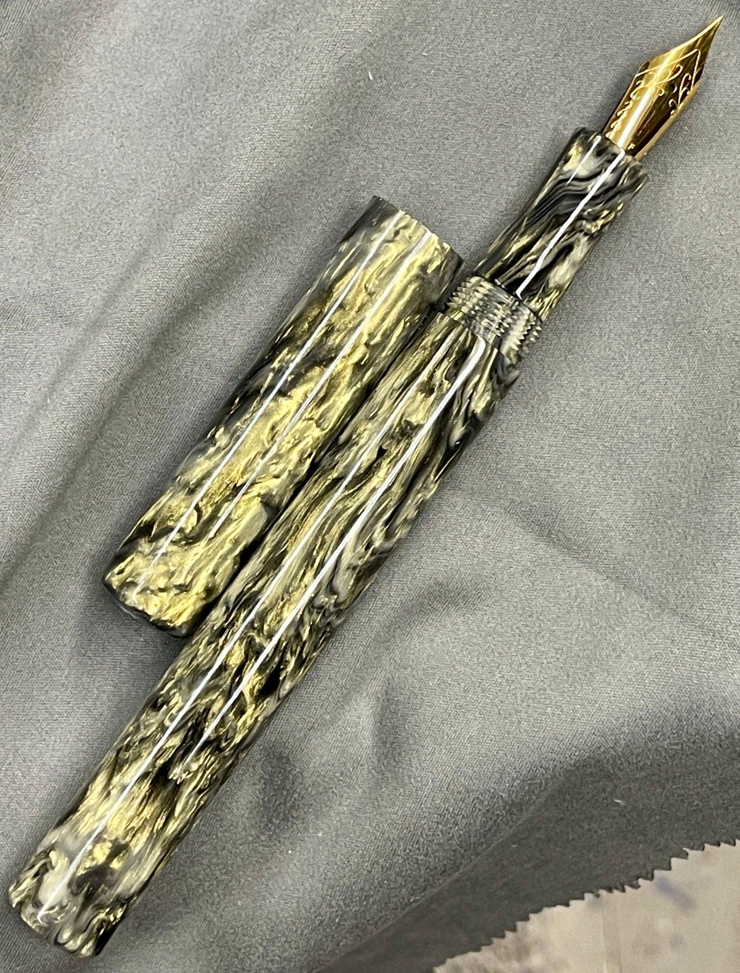 Z - Gold Abalone Pen