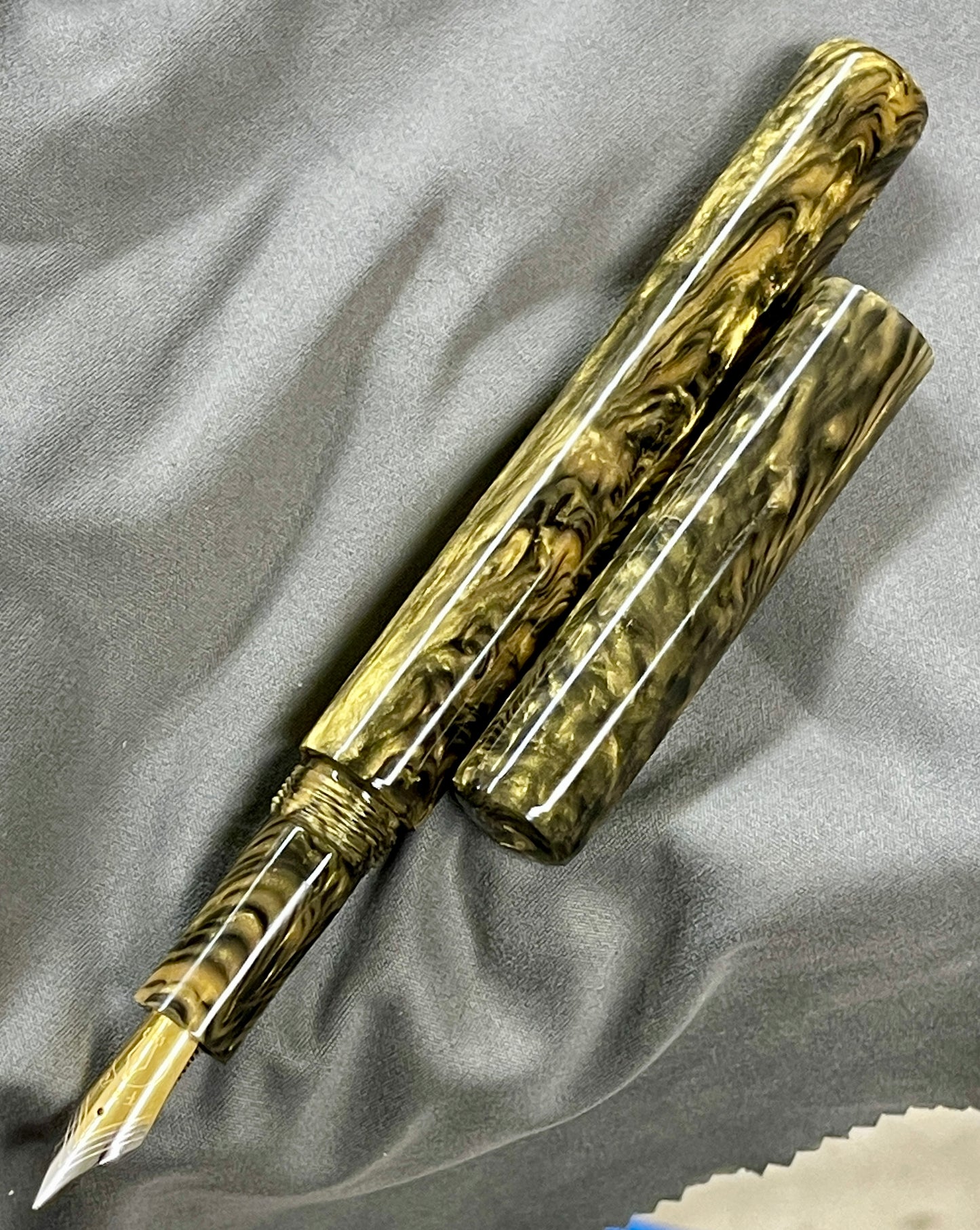 Z - Just Struck Gold! Pen