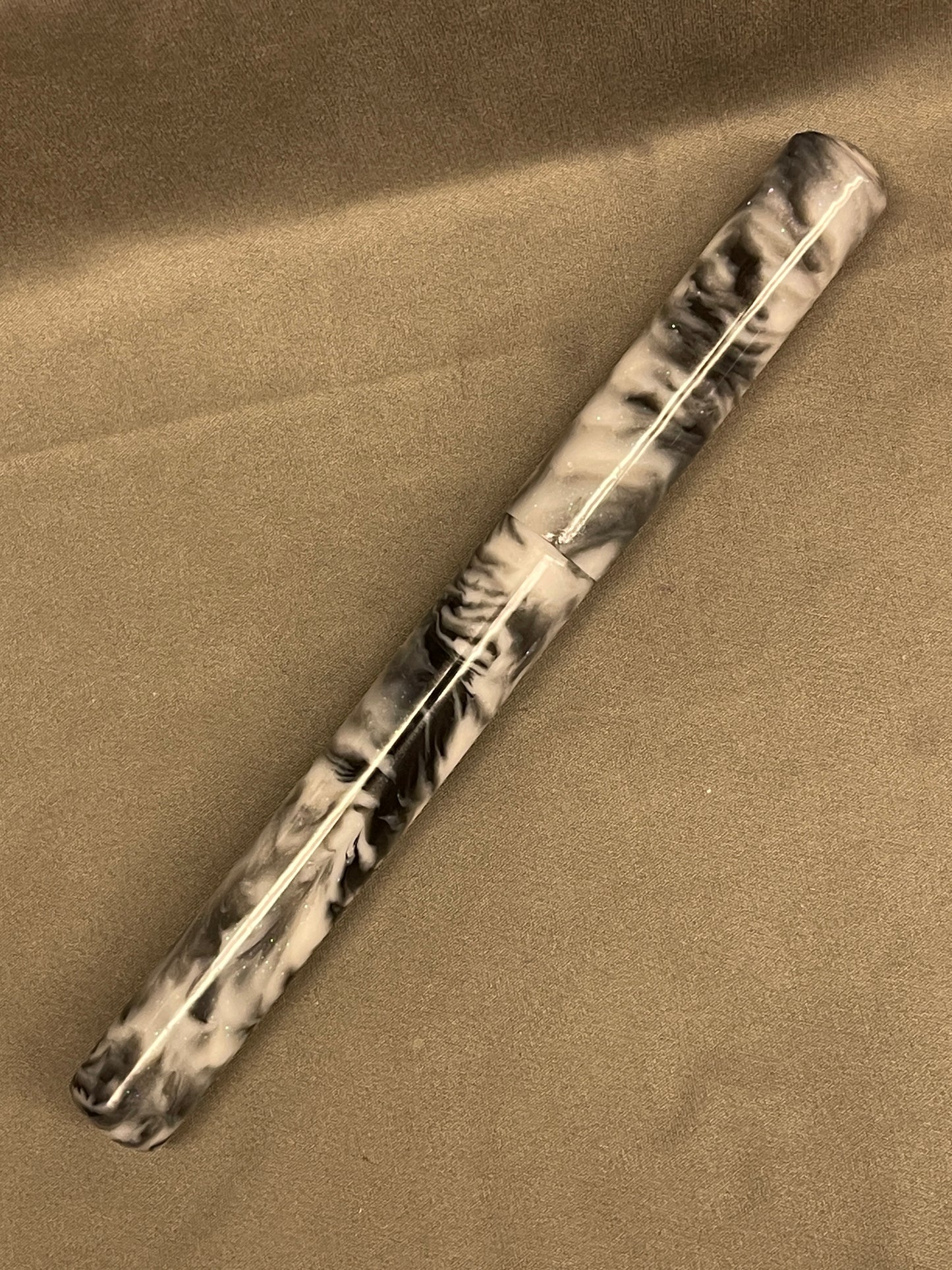 Arctic Shadow Pen