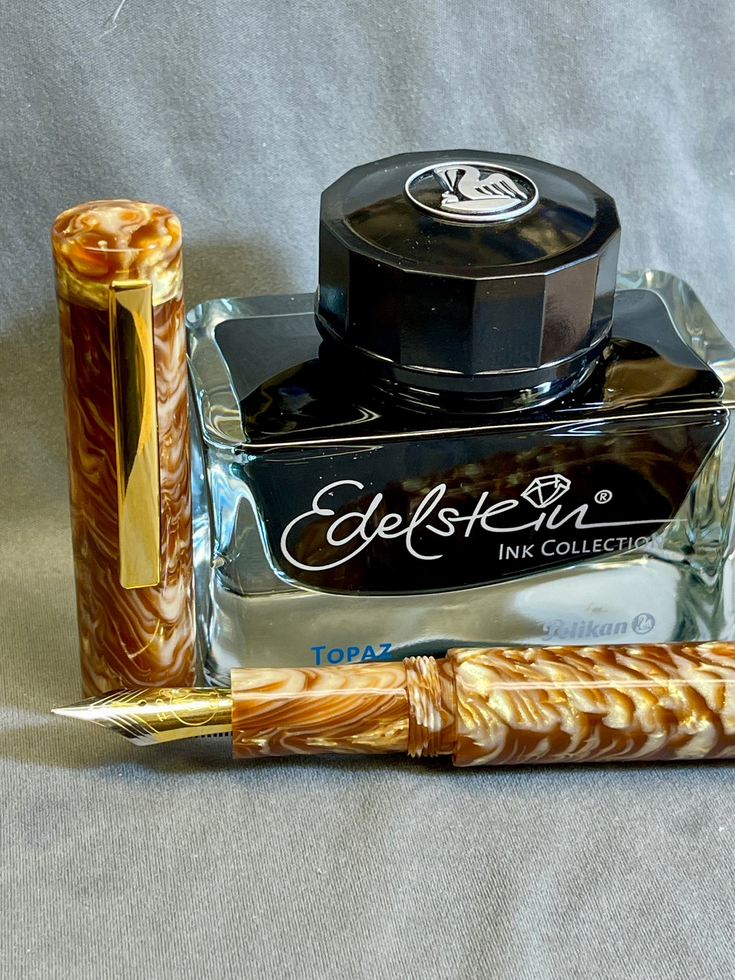 Z - Crème Brûlée Pen with clip (Regie)