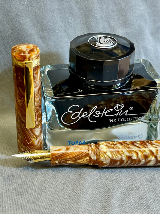 Z - Crème Brûlée Pen with clip (Regie)