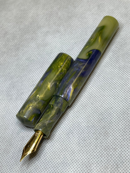 Mossy Blossom Fountain Pen (Peggy)