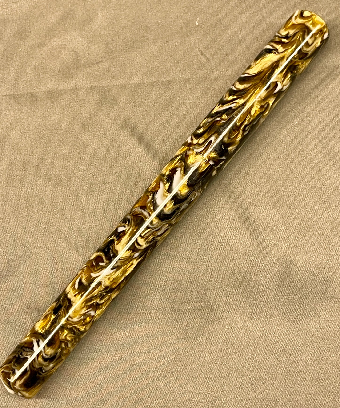 Z - Dust and Gold Pen