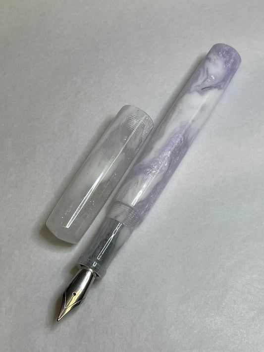 Z - Ghost Lilac Fountain Pen