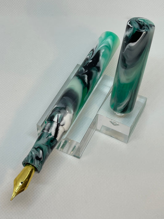 Betta Fight (Green) Fountain Pen