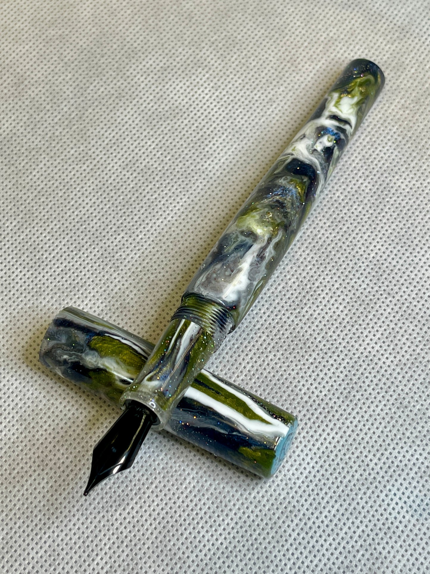 Say La Vie Fountain Pen (Murielle)