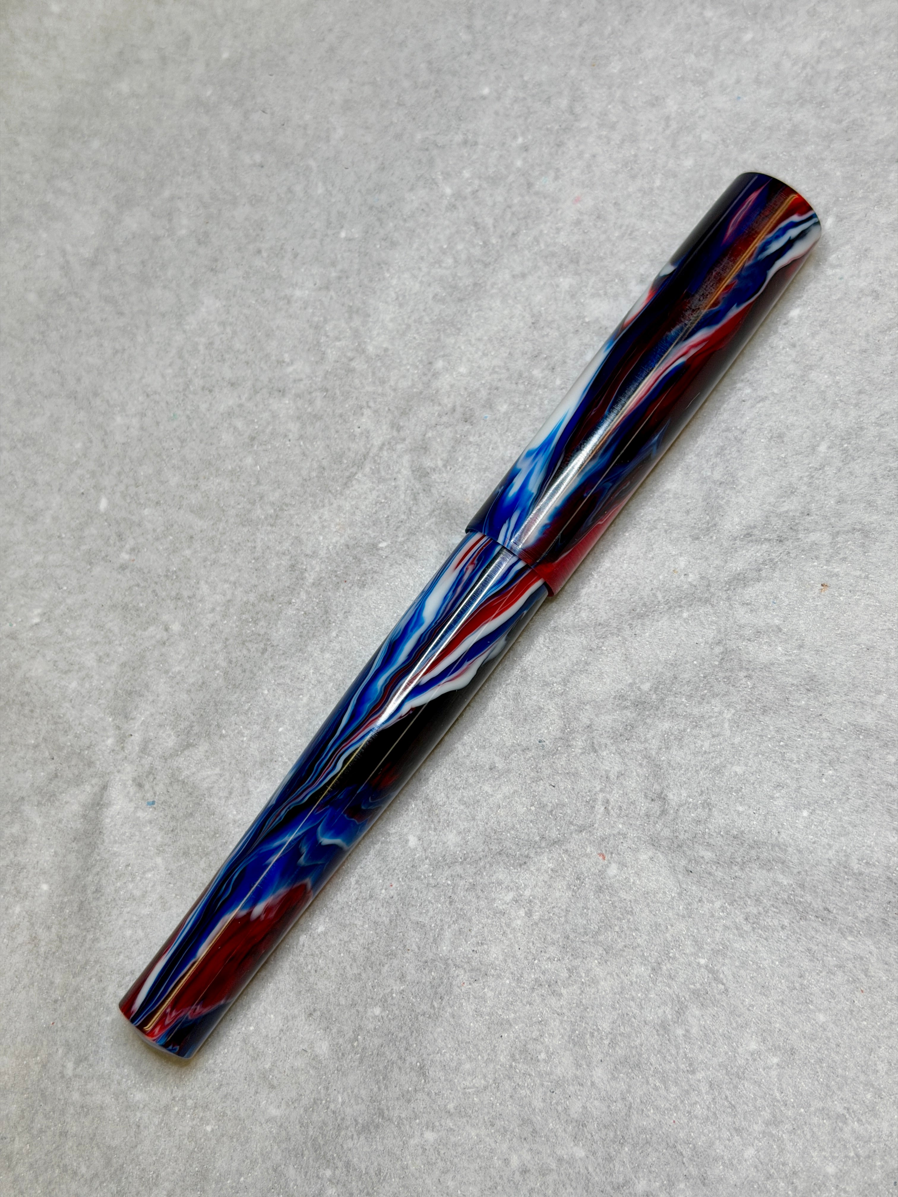 PMJ Dark Mia Petite Fountain Pen - #10 (Dar)