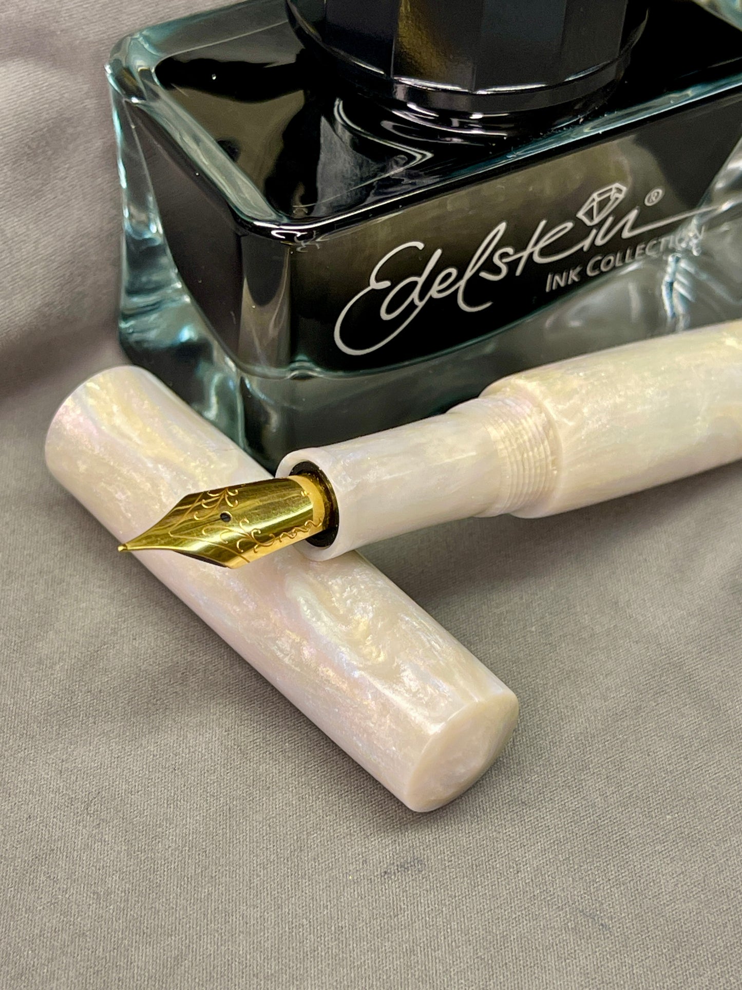 Z - Opaline Pocket Fountain Pen