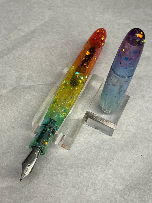 Z - Rainbow Glitter Fountain Pen (Diana)