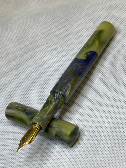 Mossy Blossom Fountain Pen (Peggy)