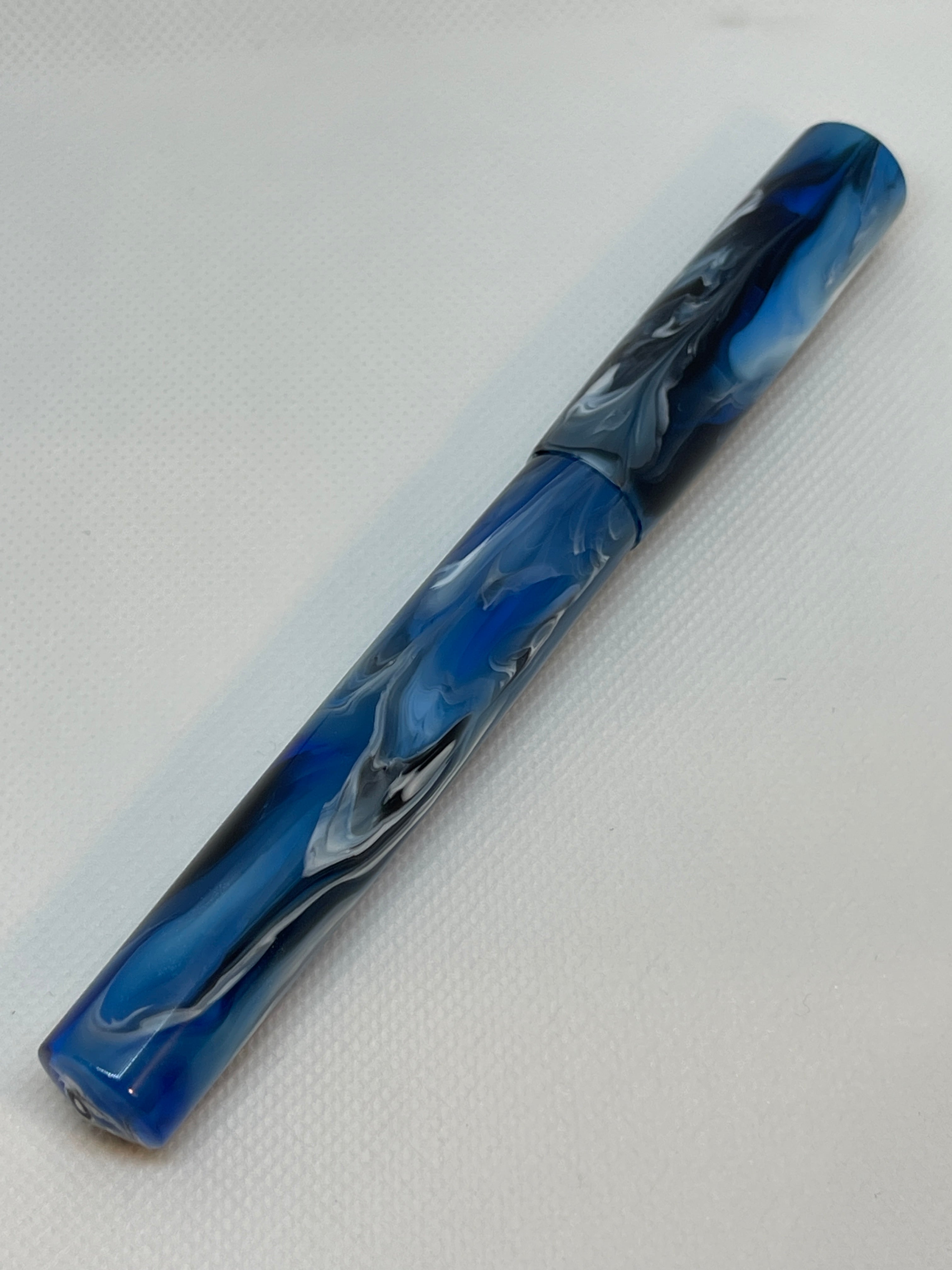 Betta Fight (Blue) Alpha Fountain Pen