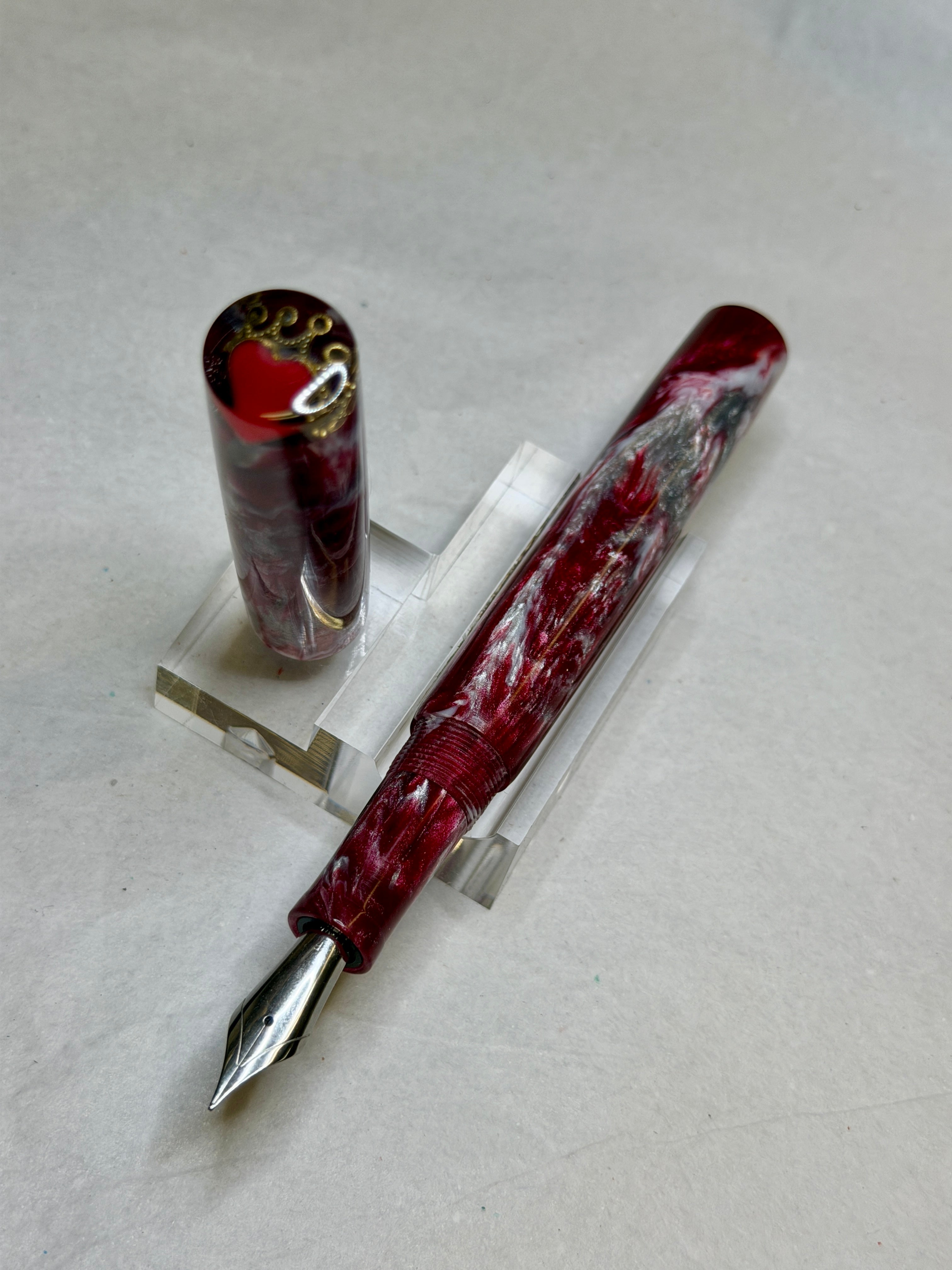 Queen of Hearts Alpha Fountain Pen