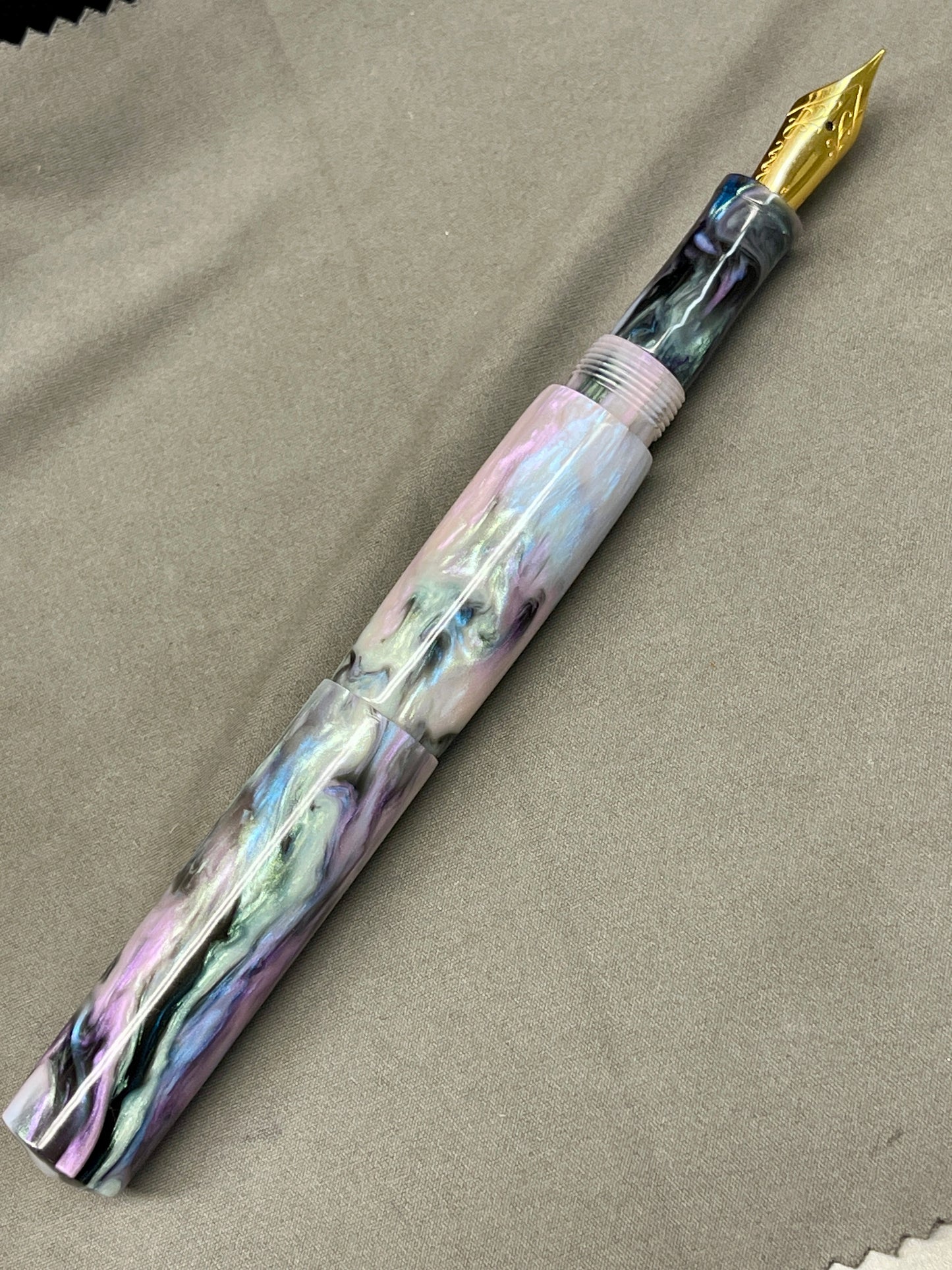 Z - Abalone Extreme Pocket Fountain Pen