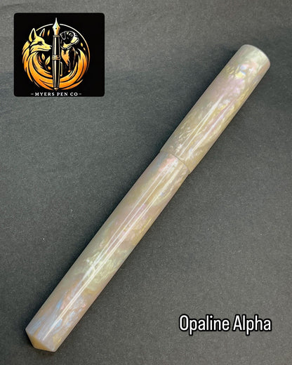 Z - Opaline Fountain Pen (Sarah)