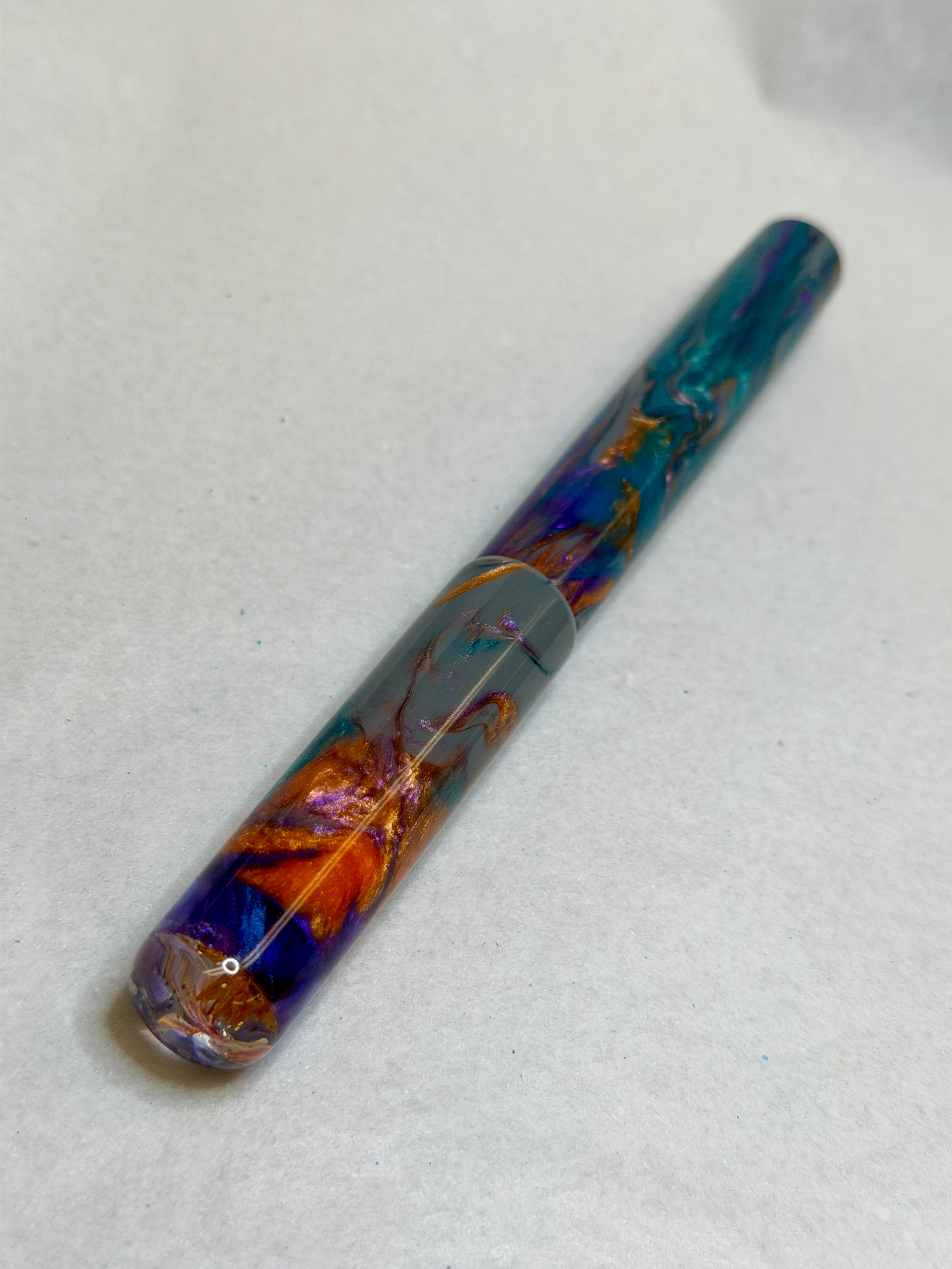 Hippocampus Koi Alpha Fountain Pen (Liana)