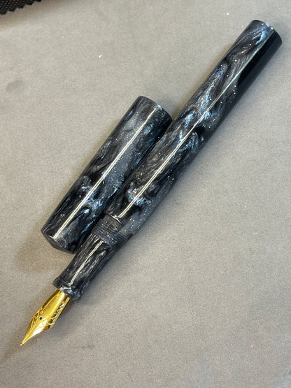 Z - Genesis 0:0 Fountain Pen