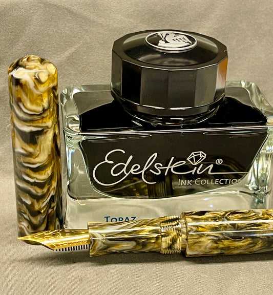 Z - Dust and Gold Pen