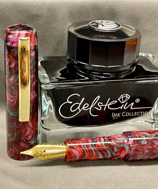 Z - A Thorn Between 2 Roses Pen with clip (David)