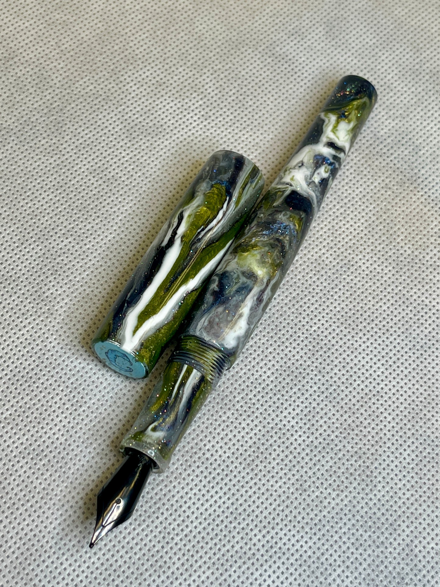Say La Vie Fountain Pen (Murielle)