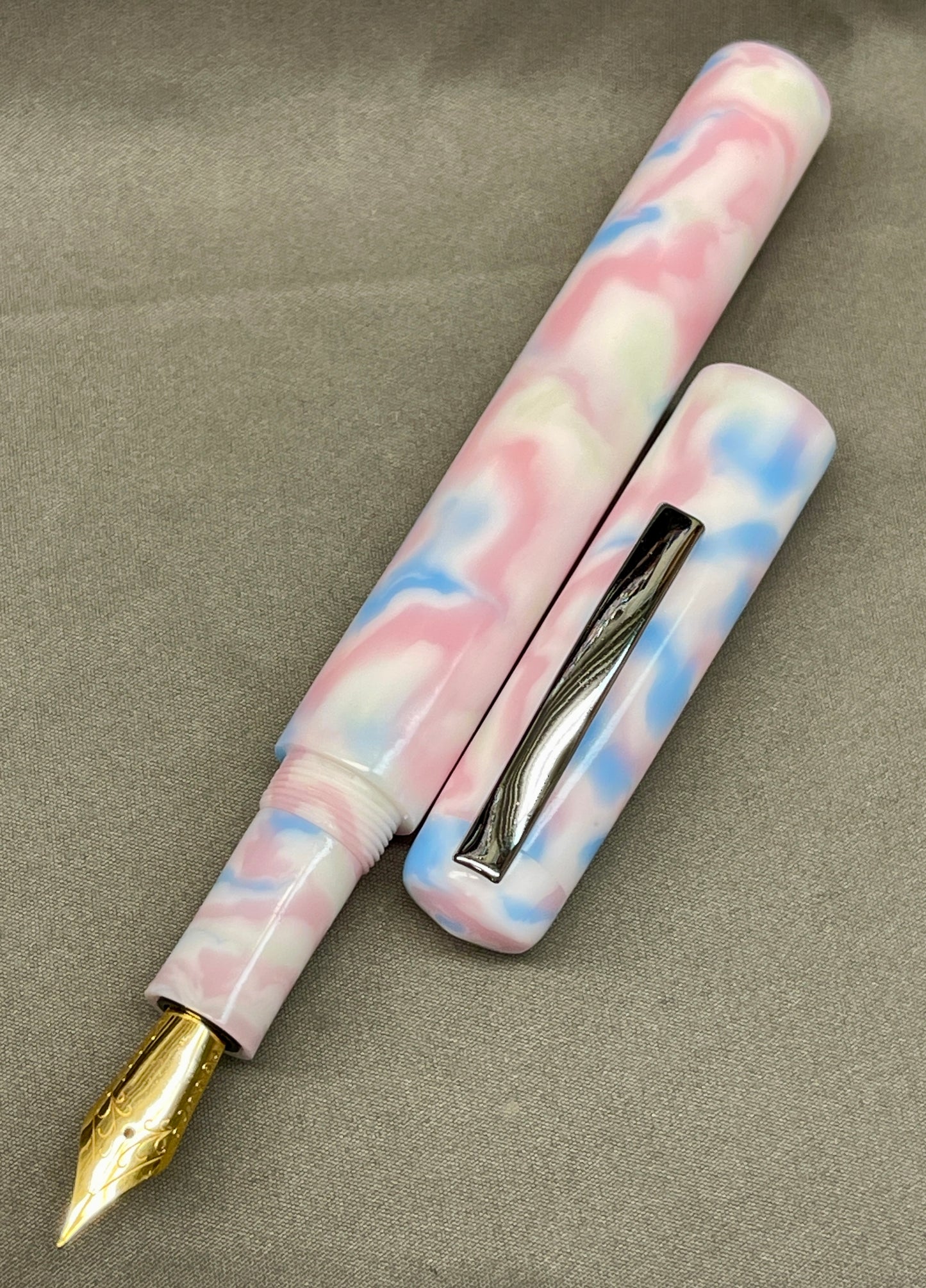 Z - Pastel Petals Pen with clip
