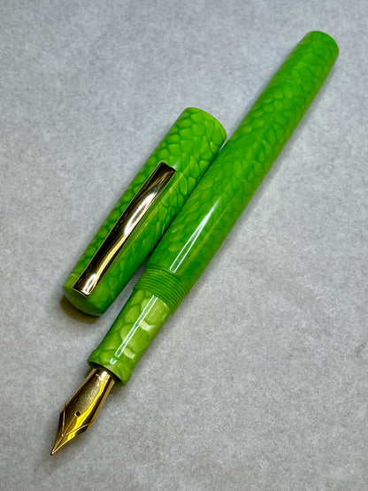Juma Mamba Green Fountain Pen (Melanie)