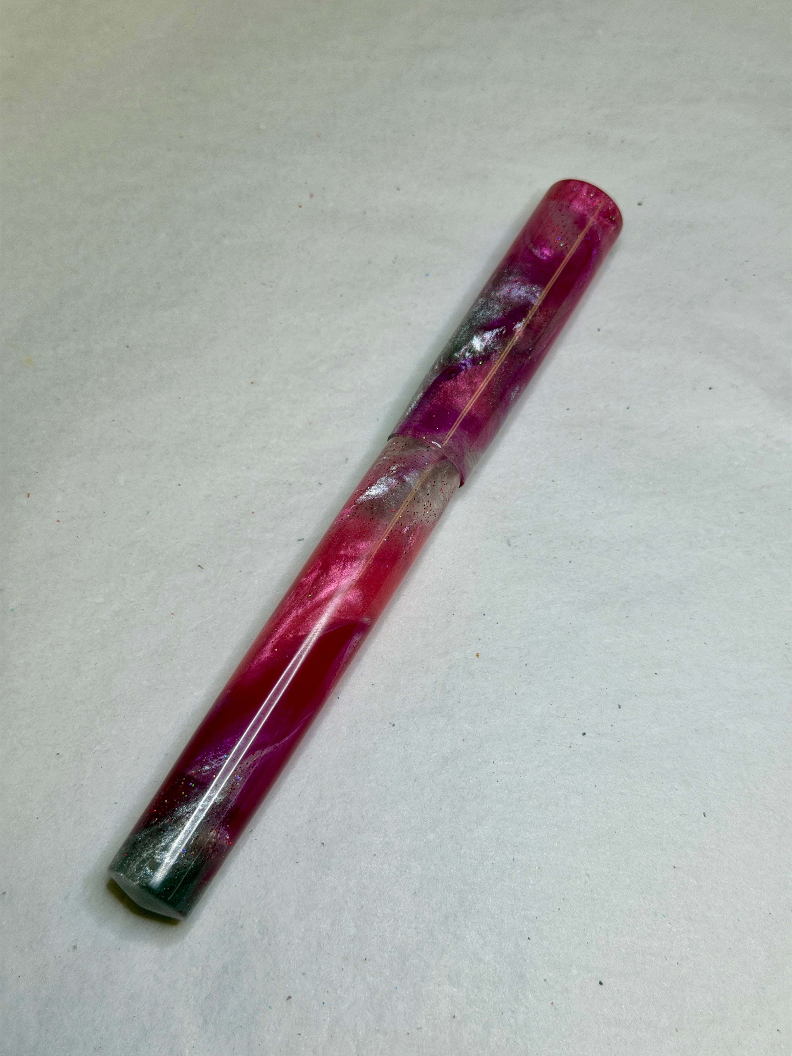 Crushed Cabernet Alpha Fountain Pen - CM