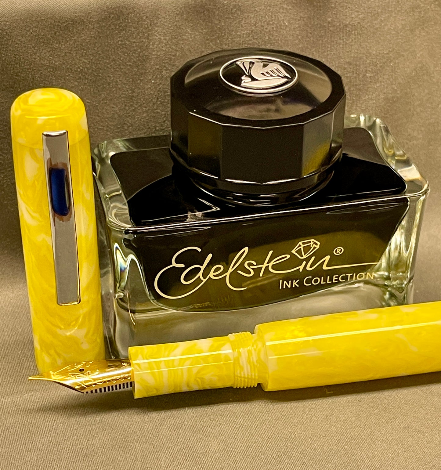 Daffodil Frost Pen with clip