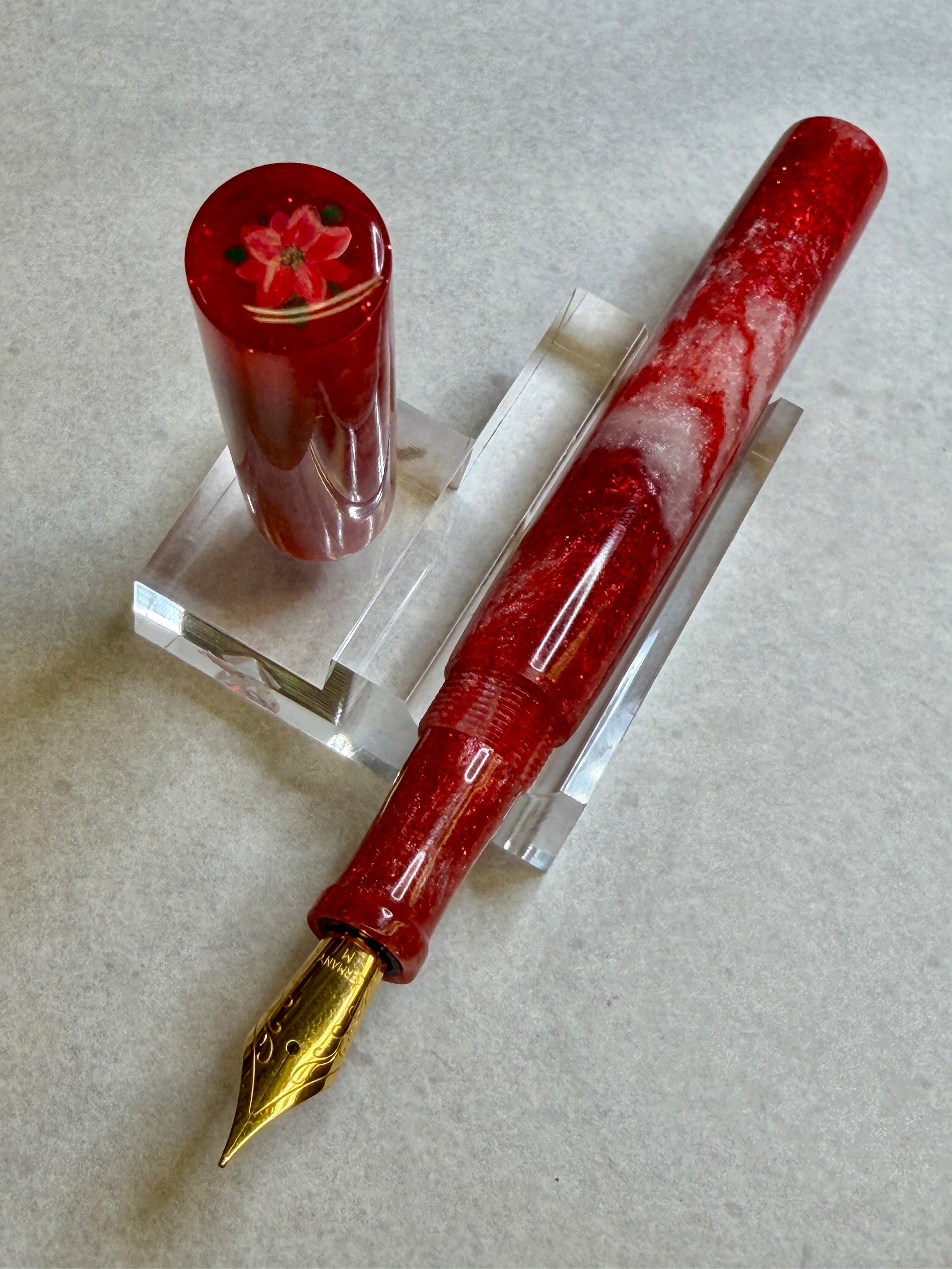 Poinsettia Alpha Fountain Pen