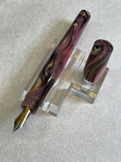 Antoinette & MK Petite Pens