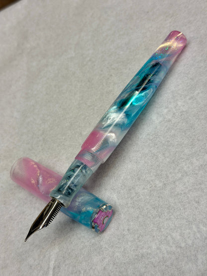 Care Bear Fountain Pen with Finial (Amy)