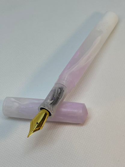 Ghost Lilac Fountain Pen