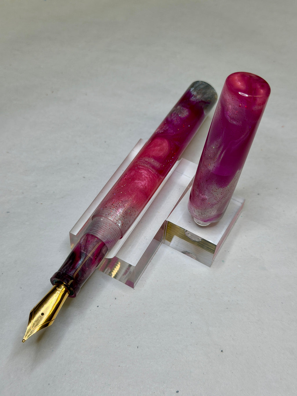 Crushed Cabernet Alpha Fountain Pen - CM