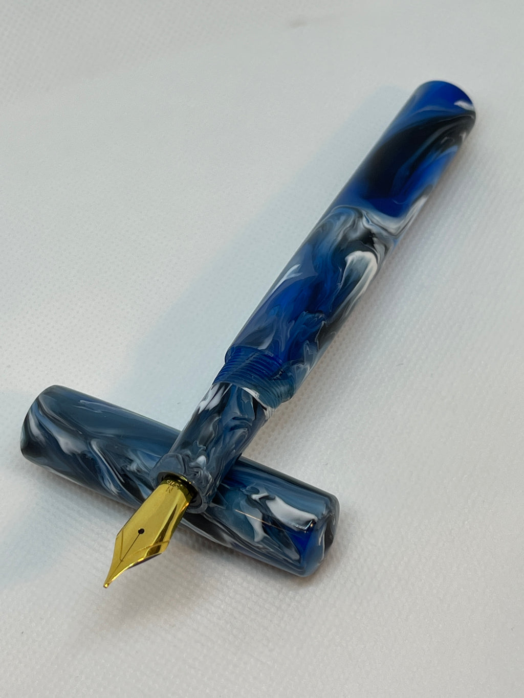 Betta Fight (Blue) Alpha Fountain Pen