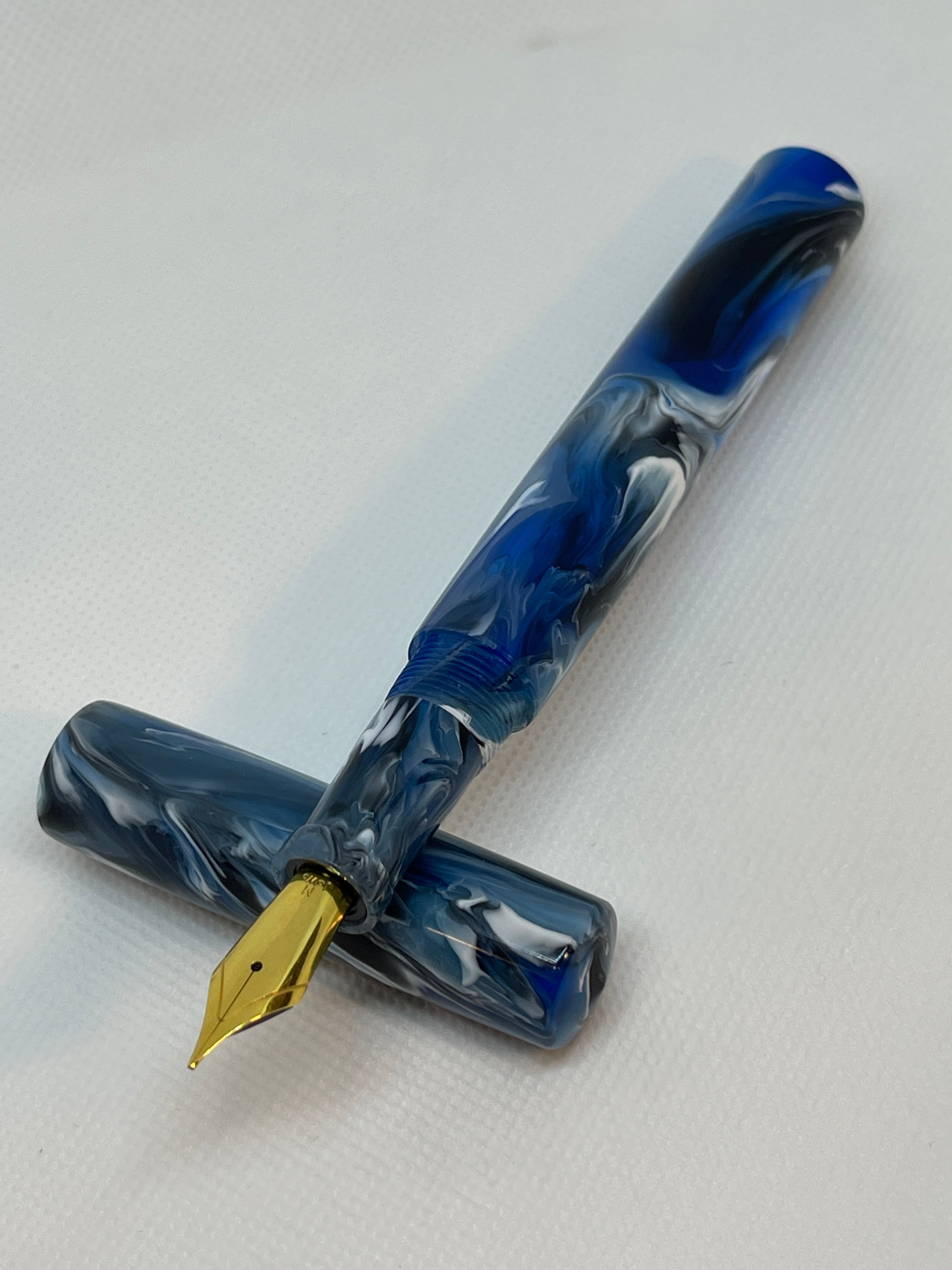 Betta Fight (Blue) Alpha Fountain Pen