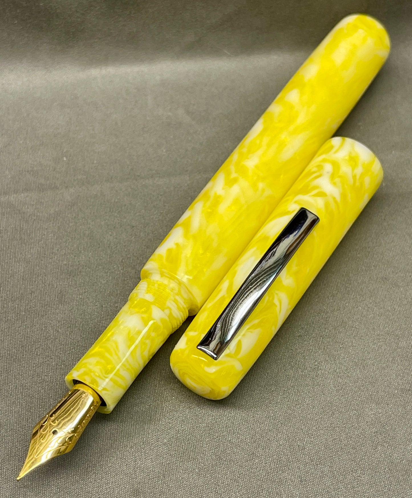 Daffodil Frost Pen with clip