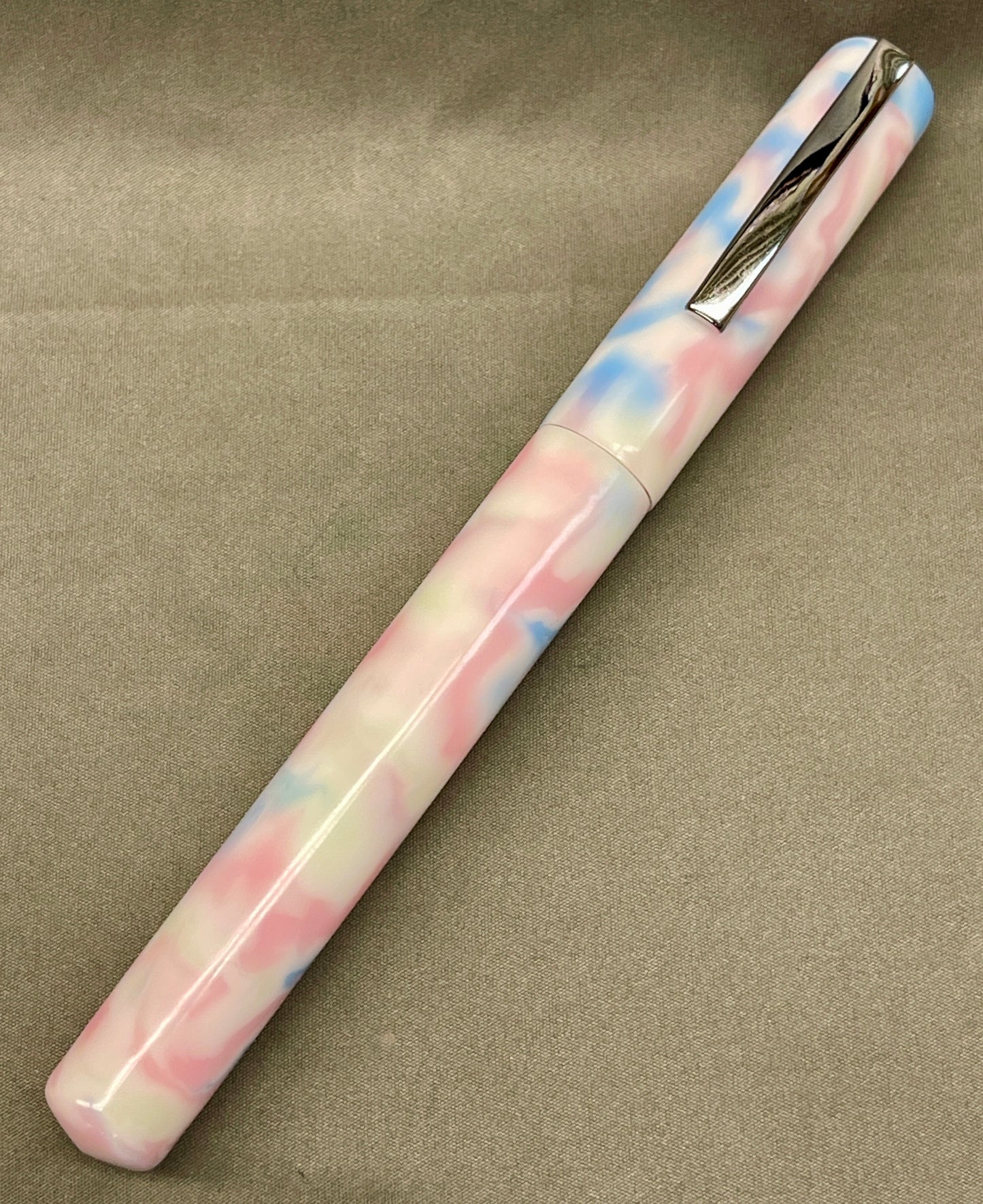 Z - Pastel Petals Pen with clip