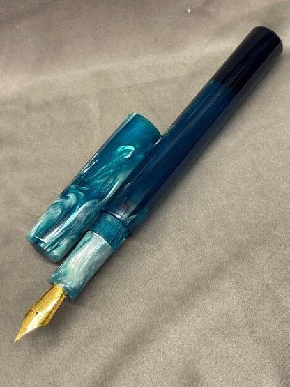 Z - The Sting Fountain Pen (Green)