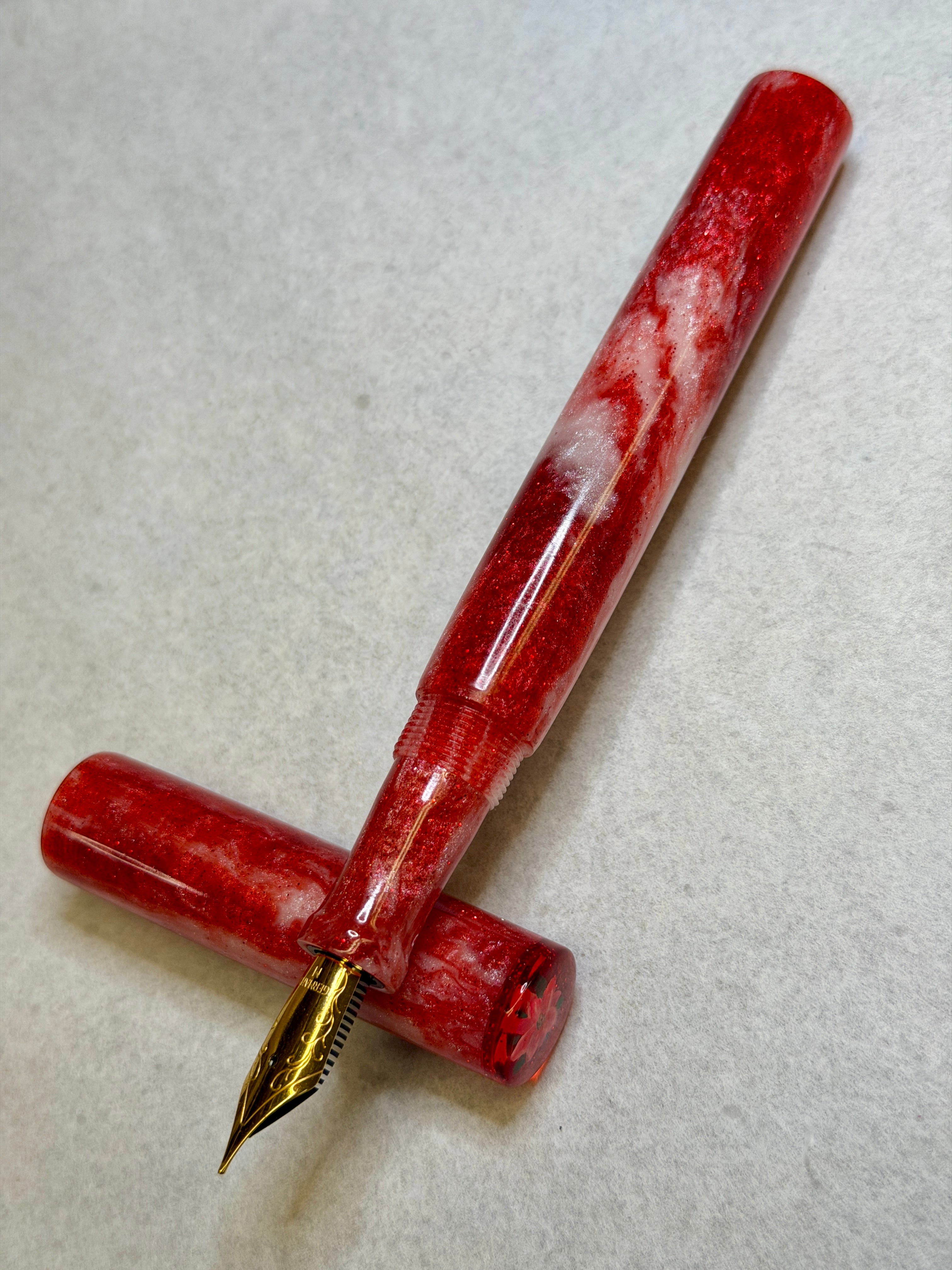 Poinsettia Alpha Fountain Pen