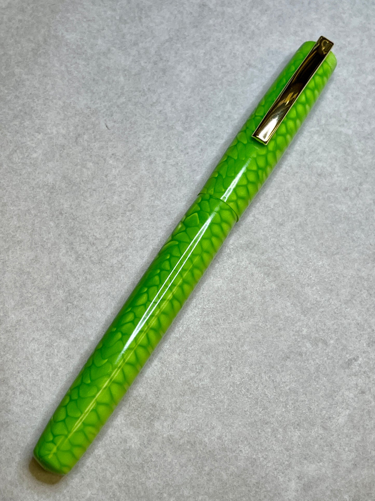 Juma Mamba Green Fountain Pen (Melanie)