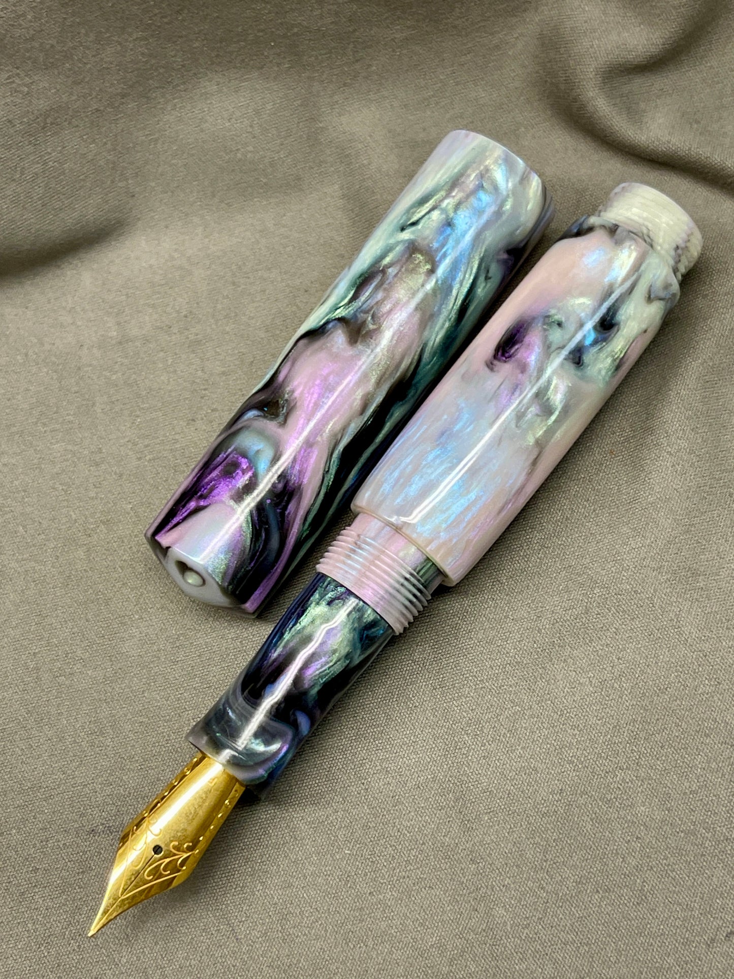 Z - Abalone Extreme Pocket Fountain Pen