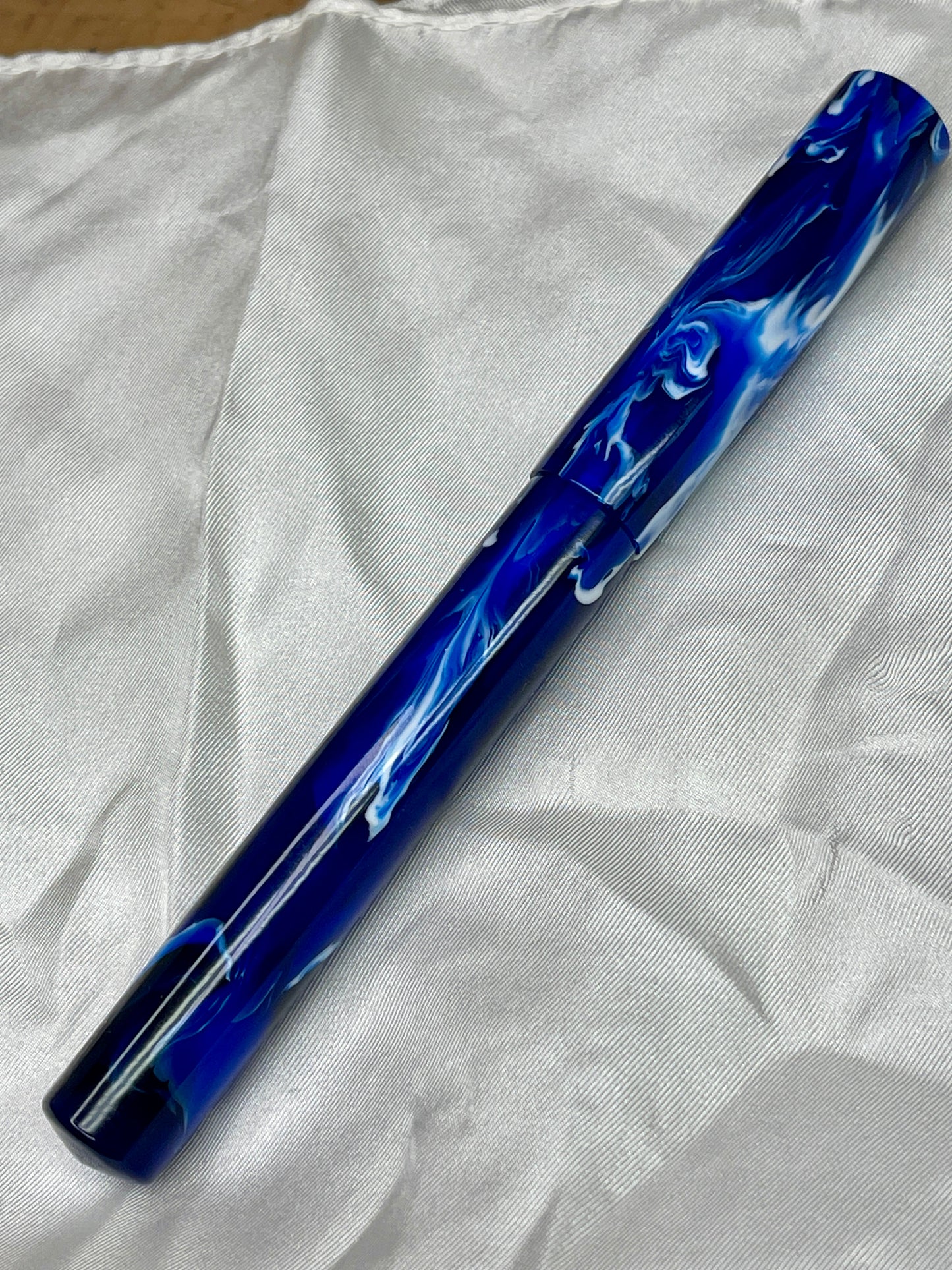 Z - Akula Fountain Pen