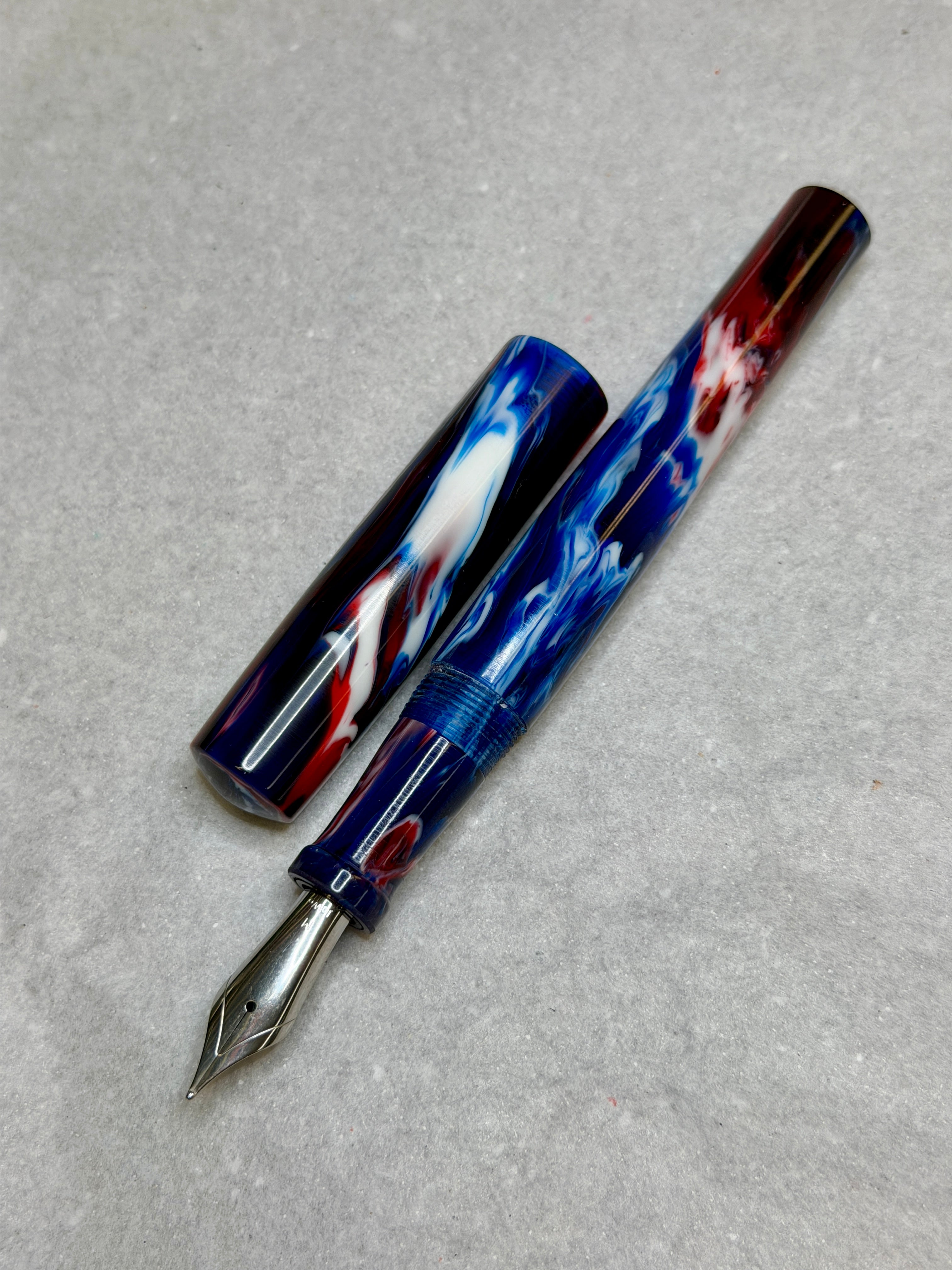 PMJ Dark Mia Petite Fountain Pen - #10 (Dar)